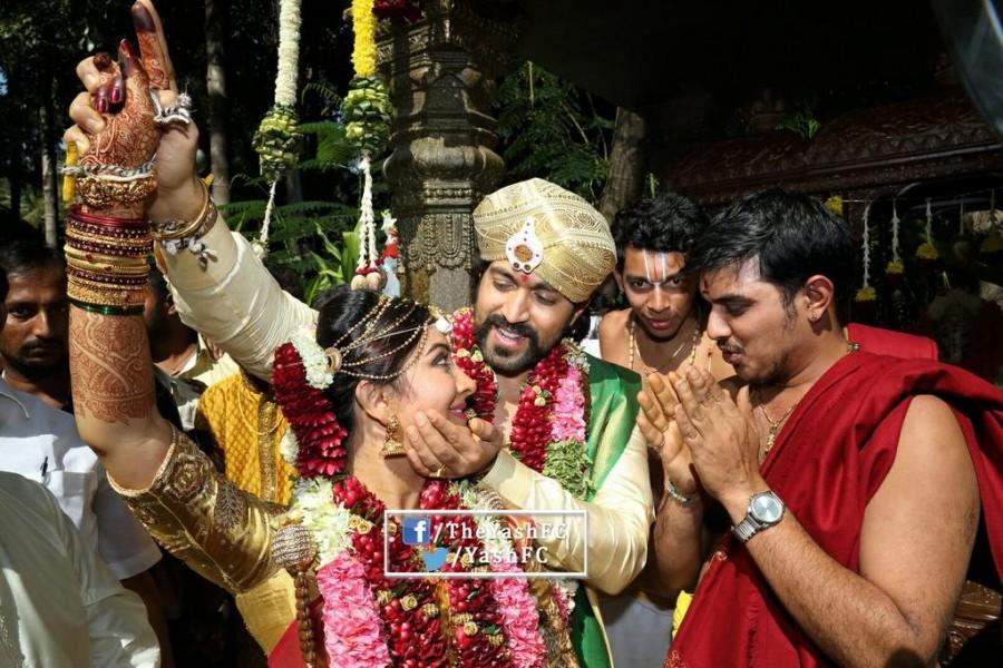 Actor Yash and Radhika Pandit Marriage held at Plalace ground, Bangalore on 9th December. The couple tied the knot as per the Hindu customs. Celebs like Puneeth Rajkumar, Ravichandran, Sriimurali, Bharathi Vishnuvardhan, Shivarajkumar, Sudeep, Raghavendra Rajkumar, and others spotted at the wedding. Puneeth Rajkumar,Ravichandran,Sriimurali,Bharathi Vishnuvardhan,Shivarajkumar,Sudeep,Raghavendra Rajkumar,Yash and Radhika Pandit's wedding,Yash and Radhika Pandit wedding,Yash and Radhika Pandit marriage,Yash wedding,Radhika Pandit wedding,Yash marr