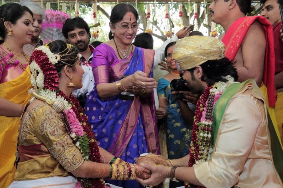 Actor Yash and Radhika Pandit Marriage held at Plalace ground, Bangalore on 9th December. The couple tied the knot as per the Hindu customs. Celebs like Puneeth Rajkumar, Ravichandran, Sriimurali, Bharathi Vishnuvardhan, Shivarajkumar, Sudeep, Raghavendra Rajkumar, and others spotted at the wedding. Puneeth Rajkumar,Ravichandran,Sriimurali,Bharathi Vishnuvardhan,Shivarajkumar,Sudeep,Raghavendra Rajkumar,Yash and Radhika Pandit's wedding,Yash and Radhika Pandit wedding,Yash and Radhika Pandit marriage,Yash wedding,Radhika Pandit wedding,Yash marr