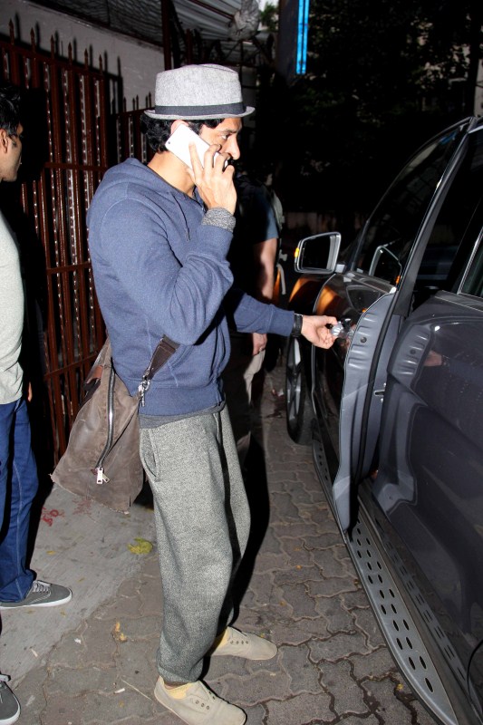 Photos of Bollywood actor Farhan Akhtar spotted at Shankar Mahadevan's studio. Farhan Akhtar,Farhan Akhtar spotted at Shankar Mahadevan,Shankar Mahadevan,Shankar Mahadevan studio,Farhan Akhtar pics,Farhan Akhtar images,Farhan Akhtar photos,Farhan Akhtar stills,Farhan Akhtar pictures