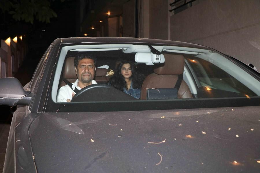 Photos of Malaika Arora Khan, Amrita Arora spotted at Kareena Kapoor's house. Malaika,Arora Amrita Arora,Amrita Arora,Kareena Kapoor,Kareena Kapoor house,Malaika Arora Khan
