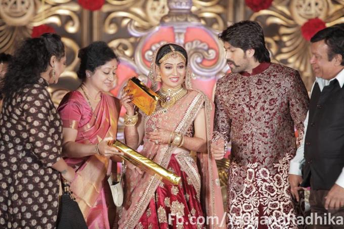 Yash and Radhika Pandit's wedding reception pictures. Yash and Radhika Pandit,Yash,Radhika Pandit,Yash wedding reception,Yash wedding reception pics,Yash wedding reception images,Yash wedding reception photos,Yash wedding reception stills,Radhika Pandit wedding reception,Radhika Pandit wedding reception pics