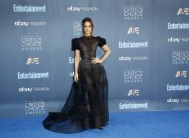 Best Dressed celebrities,22nd Annual Critics' Choice Awards 2016,Choice Awards 2016,Lily Collins,Kate Beckinsale,Mandy Moore,Jessica Biel,Susan Kelechi Watson,Amy Adams,Viola Davis,Emmy Rossum,Ryan Reynolds,Lucas Jade Zumann,Christian Slater,Samantha