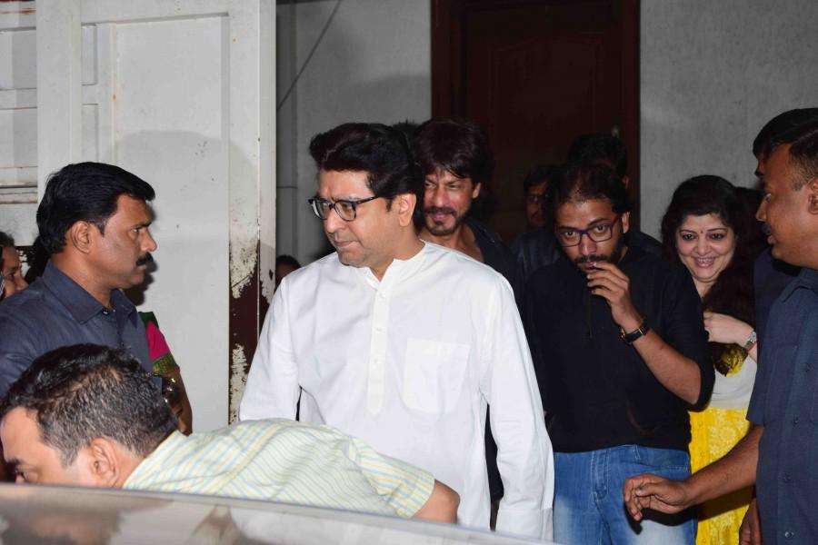 Photos of Bollywood actor Shah Rukh Khan meets Raj Thackeray ahead of release of Raees. Shah Rukh Khan meets Raj Thackeray,Shah Rukh Khan,SRK meets Raj Thackeray,Raj Thackeray,Raees Release,Raees,Raees movie Release,SRK