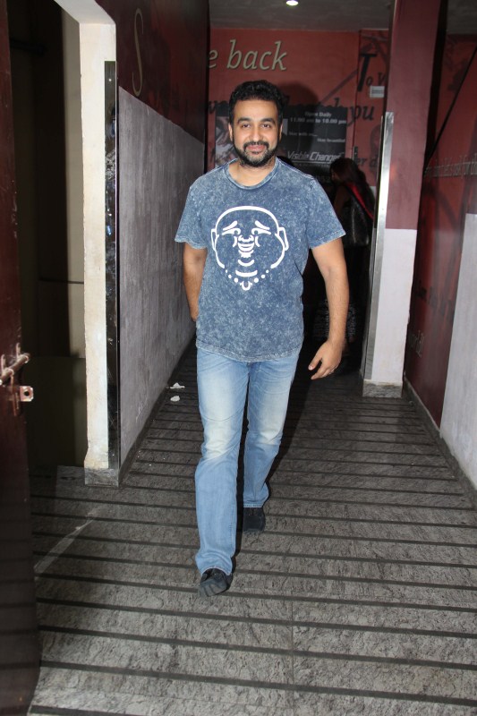Photos of Bollywood actress Shilpa Shetty with family spotted at Juhu PVR in Mumbai. Shilpa Shetty,Shilpa Shetty with family,Shilpa Shetty with family at Juhu,Shilpa Shetty new pics,Shilpa Shetty new images,Shilpa Shetty new photos,Shilpa Shetty new stills,Shilpa Shetty new pictures