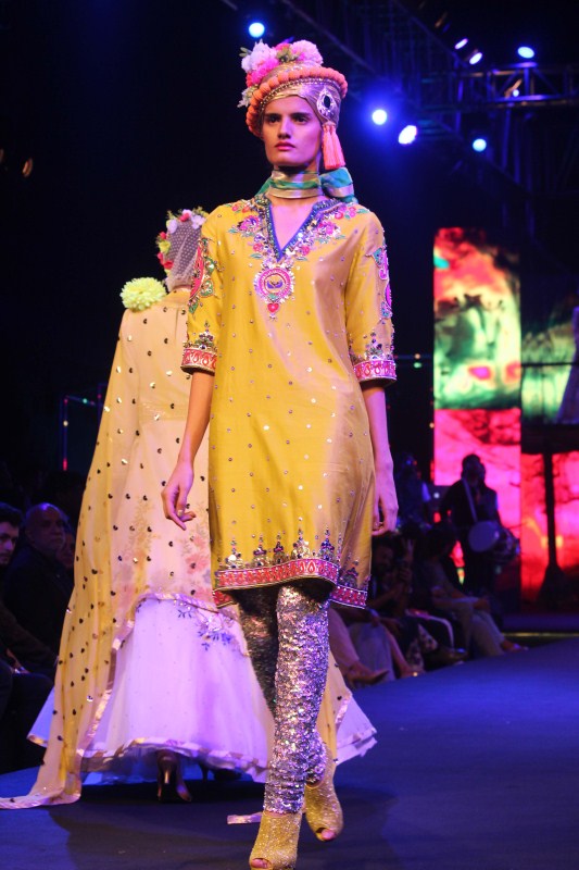 Photos of Blenders Pride Fashion Tour 2016. Blenders Pride Fashion Tour,Blenders Pride Fashion Tour 2016,Blenders Pride Fashion Tour pics,Blenders Pride Fashion Tour images,Blenders Pride Fashion Tour photos,Blenders Pride Fashion Tour stills,Blenders Pride Fashion Tour pictures