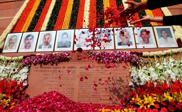 Parliament attack: MPs of Parliament pay tribute to bravehearts. Parliament attack,2001 Parliament Attack,Parliament pay tribute to bravehearts,Parliament pay tribute to Parliament attack,tribute to bravehearts