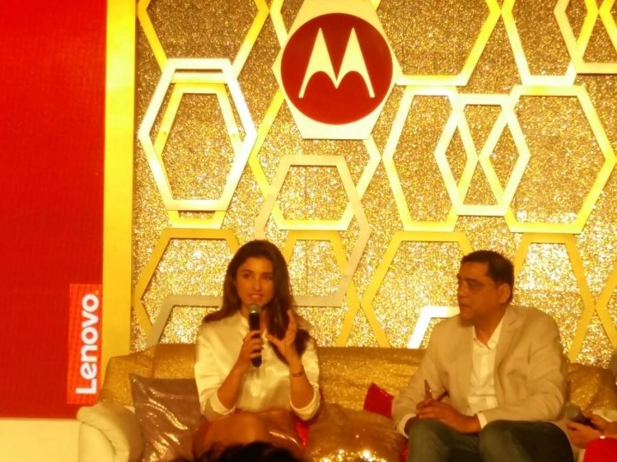 Photos of Bollywood actress Parineeti Chopra launches Motorola's Moto M Smart Phone. Parineeti Chopra,Motorola's Moto M Smart Phone,Moto M Smart Phone,Moto M,Moto M Smart Phone launch,Moto M Smart Phone pics,Moto M Smart Phone images,Moto M Smart Phone photos,Moto M Smart Phone stills,Moto M Smart Phone pictures