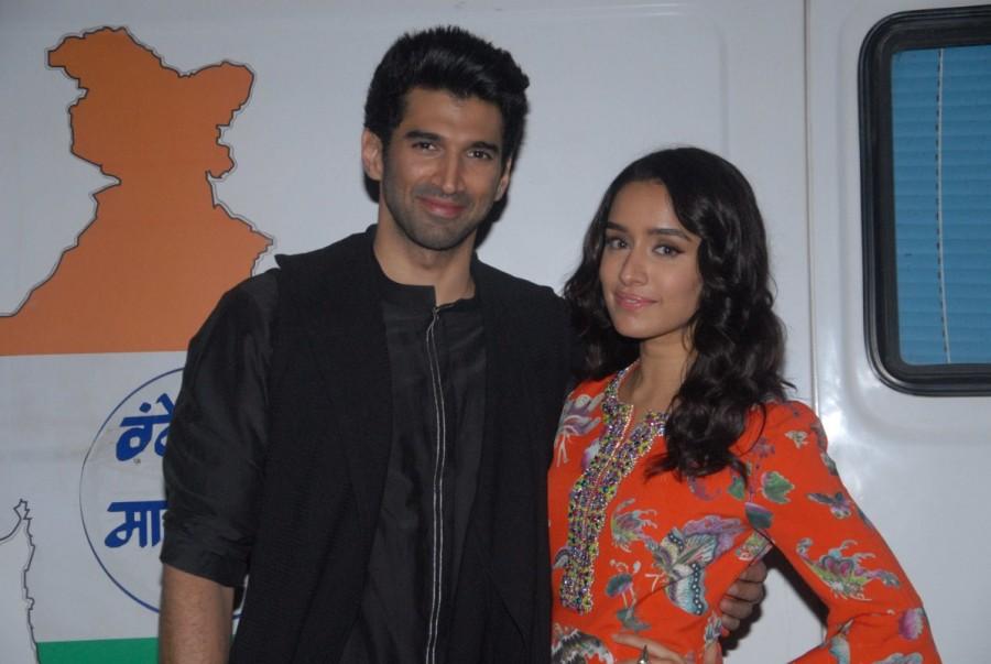 Photos of Bollywood actors Shraddha Kapoor and Aditya Roy Kapur visit on the set of Indian Idol Season 9 in Mumbai on December 12, 2016. Aditya Roy and Shraddha Kapoor,Aditya Roy,Shraddha Kapoor,Idol Season 9,Aditya Roy at Indian Idol Season 9,Shraddha Kapoor at Indian Idol Season 9,Indian Idol Season 9