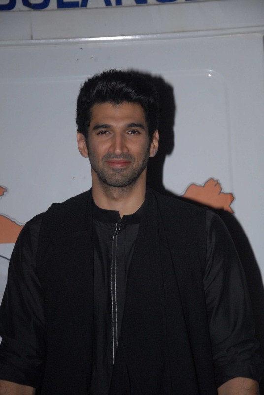 Bollywood actor Aditya Roy Kapur visits on the set of Indian Idol Season 9 in Mumbai on December 12, 2016. Aditya Roy and Shraddha Kapoor,Aditya Roy,Shraddha Kapoor,Idol Season 9,Aditya Roy at Indian Idol Season 9,Shraddha Kapoor at Indian Idol Season 9,Indian Idol Season 9