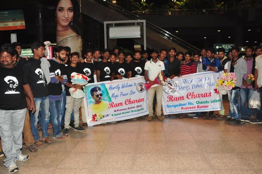 Photos of South Indian actor Ram Charan at Hyderabad airport. Ram Charan at Hyderabad airport,Ram Charan,Ram Charan Teja,Ram Charan back to Hyderabad airport,Ram Charan back to Hyderabad,actor Ram Charan,Dhruva
