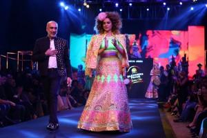 Kangana Ranaut,Kangana Ranaut at Blenders Pride Fashion Tour 2016,Blenders Pride Fashion Tour 2016,Blenders Pride Fashion Tour,Kangana Ranaut hot pics,Kangana Ranaut hot images,Kangana Ranaut hot photos,Kangana Ranaut hot stills,Kangana Ranaut hot picture