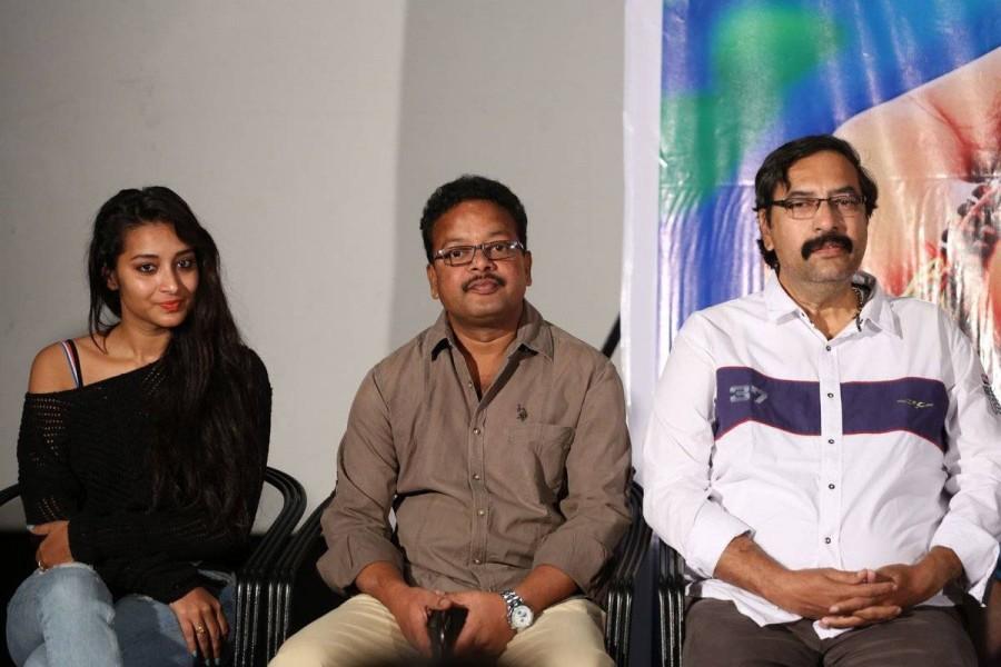 Gunturodu is an upcoming Telugu movie. The film stars Rocking Star Manchu Manoj and Pragya Jaiswal in the lead role, while Rao Ramesh and Kota Srinivas Rao appears in the supporting role. Manchu Manoj,Pragya Jaiswal,Gunturodu,Gunturodu Trailer Launch,Gunturodu Trailer,Gunturodu Trailer Launch pics,Gunturodu Trailer Launch images,Gunturodu Trailer Launch photos,Gunturodu Trailer Launch stills,Gunturodu Trailer Launch pictures