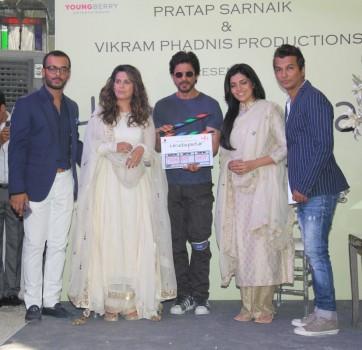 Bollywood actor Shah Rukh Khan gives the Mahurat clap for Vikram Phadnis' debut Marathi film Hrudayantar.