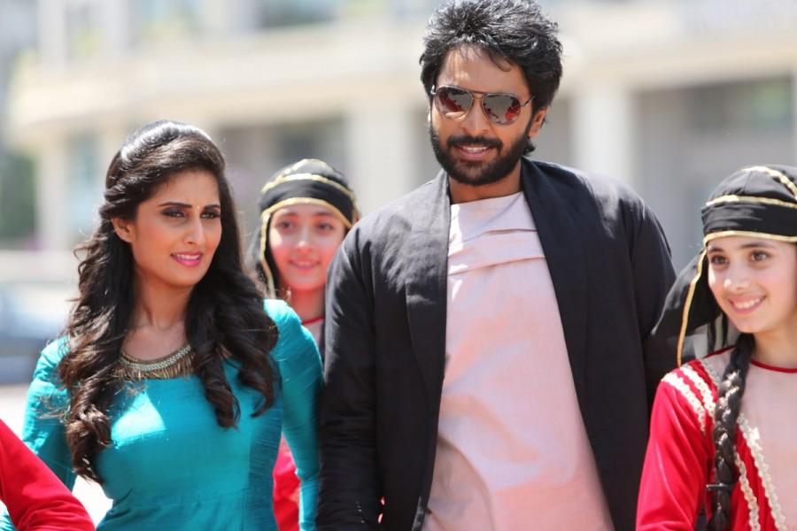 Veera Sivaji is an upcoming Tamil action comedy film directed by Ganesh Vinayak and produced by S. Nandagopal. The film features Vikram Prabhu and Shamili in the lead role, while Rajendran, Robo Shankar, Yogi Babu, VTV Ganesh and John Vijay are in the supporting characters. Vikram Prabhu,Shamili,Veera Sivaji,Veera Sivaji stills,Veera Sivaji pics,Veera Sivaji images,Veera Sivaji photos,Veera Sivaji pictures,Veera Sivaji movie stills,Veera Sivaji movie pics,Veera Sivaji movie images,Veera Sivaji movie photos,Veera Sivaji movie