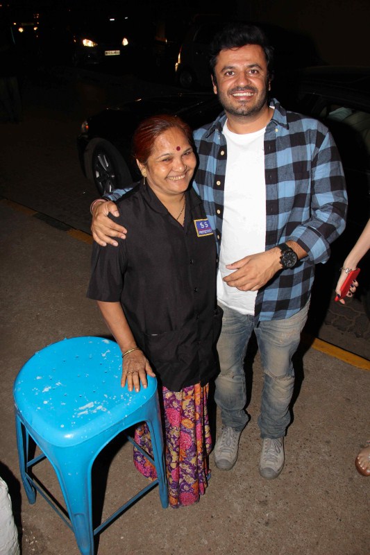 Kangana Ranaut And Vikas Bahl Snapped Post Dinner At Olive Bar In ...