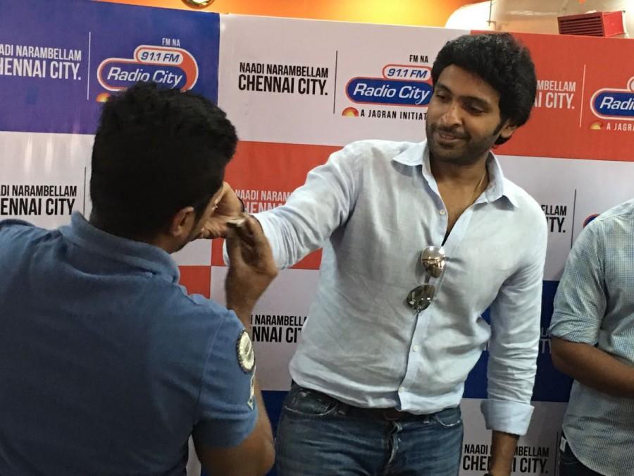 South Indian Actor Vikram Prabhu promotes his upcoming movie Veera Sivaji at Radio City in Chennai. Vikram Prabhu,Veera Sivaji,Veera Sivaji promotion,Veera Sivaji movie promotion,Veera Sivaji promotion at Radio City,Radio City,Vikram Prabhu promotes Veera Sivaji,Radio City in Chennai