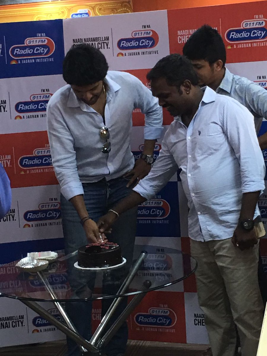 South Indian Actor Vikram Prabhu promotes his upcoming movie Veera Sivaji at Radio City in Chennai. Vikram Prabhu,Veera Sivaji,Veera Sivaji promotion,Veera Sivaji movie promotion,Veera Sivaji promotion at Radio City,Radio City,Vikram Prabhu promotes Veera Sivaji,Radio City in Chennai