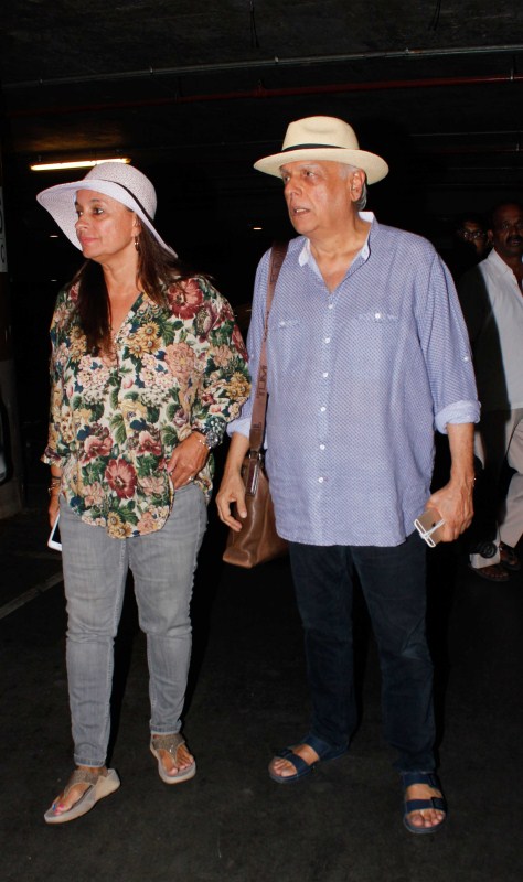 Bollywood actress Alia Bhatt & Family spotted at airport returning from Holiday Trip. Alia Bhatt,Alia Bhatt returns from Holiday Trip,Alia Bhatt spotted at airport,alia bhatt maldives trip,alia bhatt returns from maldives trip,Alia Bhatt latest pics,Alia Bhatt latest images,Alia Bhatt latest photos,Alia Bhatt latest stills,Alia Bhatt lates