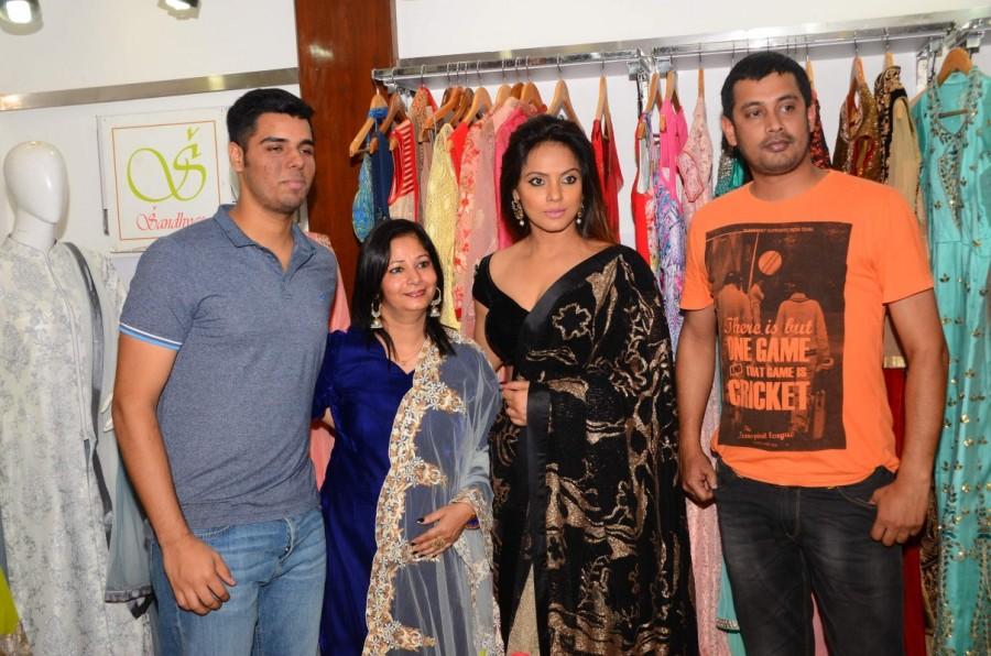 Bollywood actress Neetu Chandra attends MS. Sandhya Singh's designer collection Store Launch. Neetu Chandra,Sandhya Singh,Hot Neetu Chandra,MS. Sandhya Singh's designer collection,Sandhya Singh's designer collection,Sandhya Singh designer collection,Sandhya Singh designer collection store launch,actress Neetu Chandra