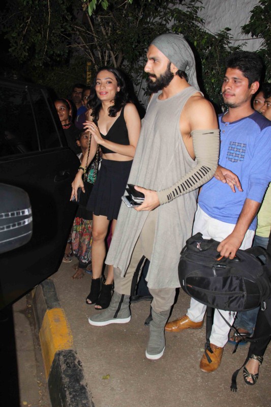 Bollywood actor Ranveer Singh spotted at olive bar. Ranveer Singh,Ranveer Singh at olive bar,actor Ranveer Singh,Ranveer Singh latest pics,Ranveer Singh latest images,Ranveer Singh latest photos,Ranveer Singh latest stills,Ranveer Singh latest pictures