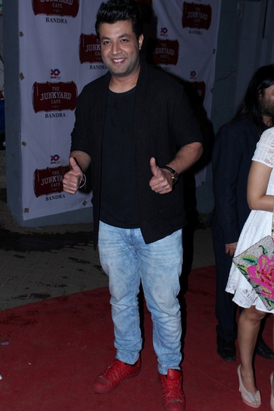 Actor Kunaal Roy Kapur during the launch of Junkyard Cafe in Mumbai on Dec 16, 2016. Kanika Kapoor,Prahlad Kakkar,Kunaal Roy Kapur,Sudhanshu Pandey,Arbaaz Khan,Launch of Junkyard Cafe,Junkyard Cafe launch,Junkyard Cafe launch pics,Junkyard Cafe launch images,Junkyard Cafe launch photos,Junkyard Cafe launch stills,Junkyard Cafe launch pict