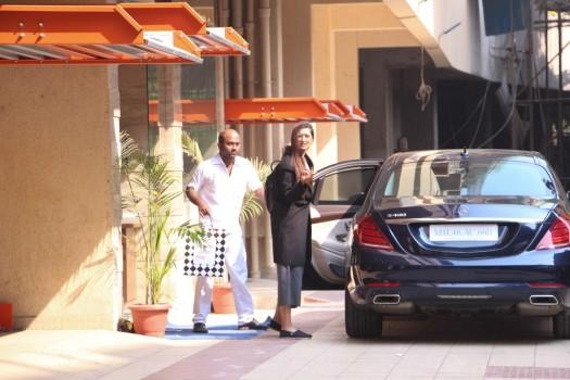 Bollywood actress Sonam Kapoor was spotted in Bandra, Mumbai.