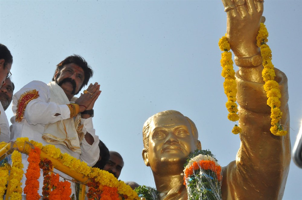 South Indian Actor Nandamuri Balakrishna at NTR statue, Karimnagar in Telangana. Nandamuri Balakrishna,NTR statue,NTR,Nandamuri Balakrishna at NTR statue,Balakrishna at NTR statue,Balakrishna visits NTR statue