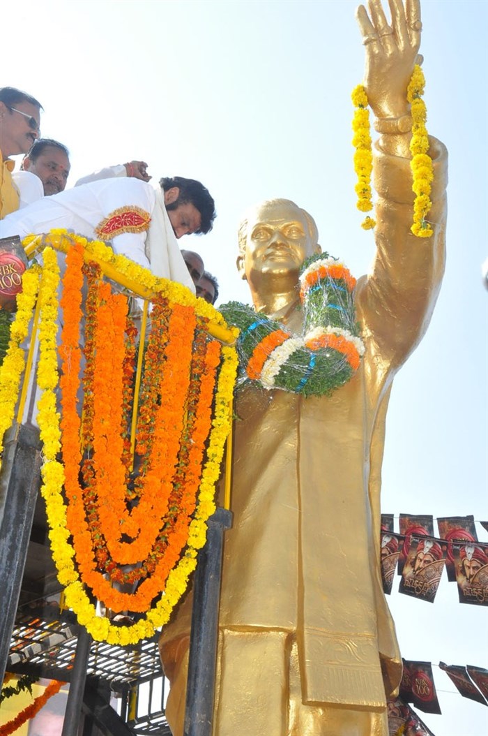 South Indian Actor Nandamuri Balakrishna at NTR statue, Karimnagar in Telangana. Nandamuri Balakrishna,NTR statue,NTR,Nandamuri Balakrishna at NTR statue,Balakrishna at NTR statue,Balakrishna visits NTR statue
