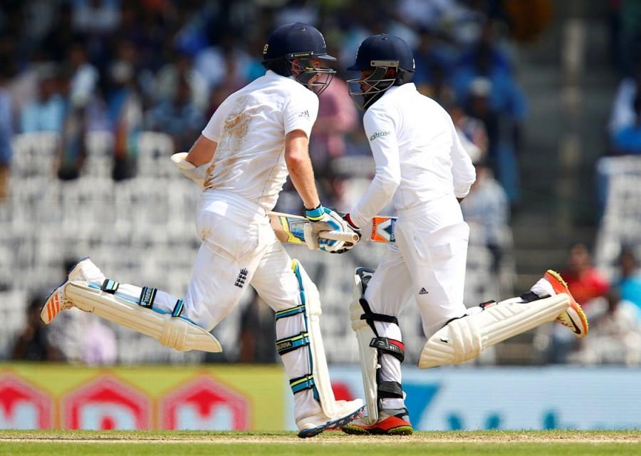 Liam Dawson (66 not out) and leg-spinner Adil Rashid (60) helped the visitors cross the 400-run mark with a 108-run partnership before Rashid perished just before the tea break, with England on 452/8. India vs England,India vs England Fifth Test,England 477 all out in first innings,Fifth Test match,Chidambaram Stadium,M.A. Chidambaram Stadium,Chennai test match