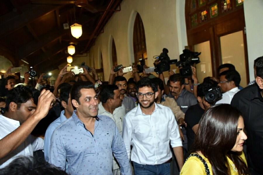 Actor Salman Khan and Yuva Sena president Aditya Thackeray during the launch of anti open-defecation campaign in Mumbai on Dec. 17, 2016. Salman Khan,Salman Khan launches anti open-defecation campaign,actor Salman Khan,anti open-defecation campaign,Salman Khan latest pics,Salman Khan latest images,Salman Khan latest photos,Salman Khan latest stills,Salman Khan latest pictures