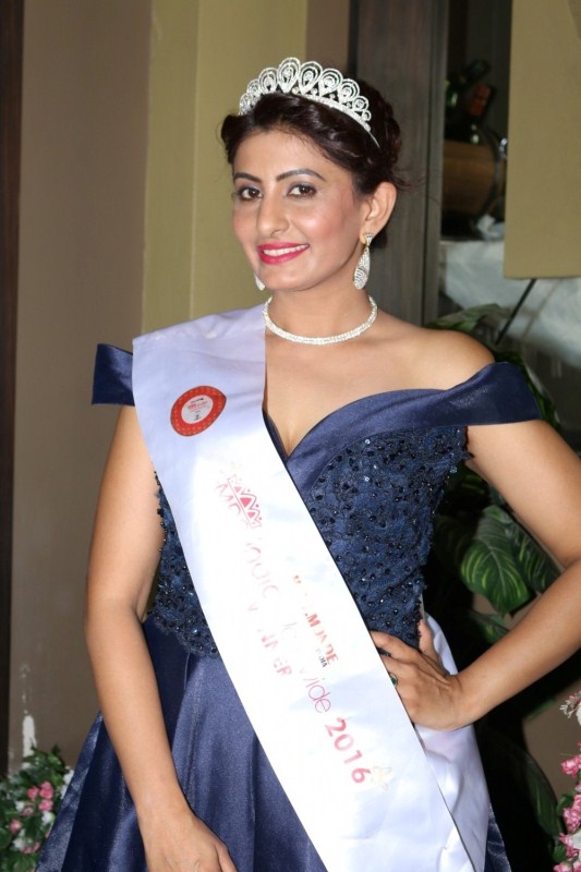 Mrs India 2016 winner Poonam Shinde latest pictures - Photos,Images ...