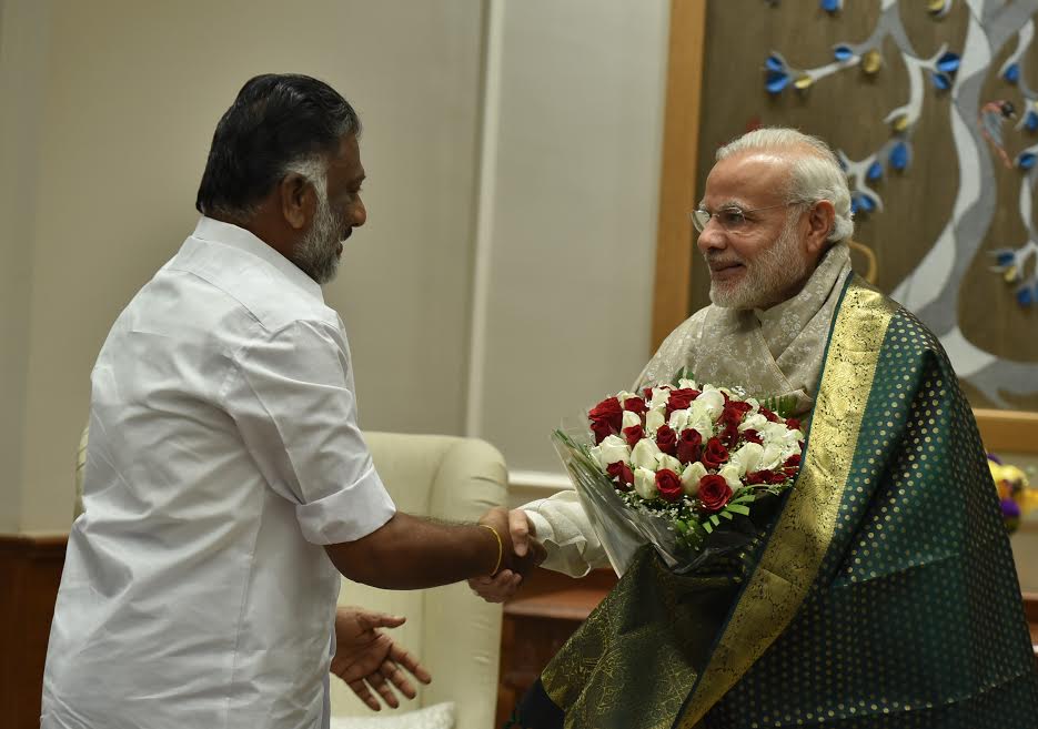 Tamil Nadu Chief Minister Ottakarathevar Panneerselvam meets Prime Minister Narendra Modi, asks for Bharat Ratna for J Jayalalithaa. Panneerselvam,O Panneerselvam,Narendra Modi,Panneerselvam meets Narendra Modi,Jayalalithaa,J Jayalalithaa,Bharat Ratna for Jayalalithaa,Bharat Ratna