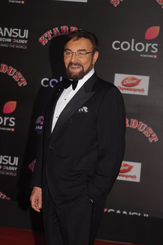 Kabir Bedi poses for the shutterbugs at the Sansui COLORS Stardust Awards. Ranbir Kapoor,Karan Johar,Anil Kapoor,Varun Dhawan,Kabir Bedi,Sansui COLORS Stardust Awards,Stardust Awards,Sansui COLORS Stardust Awards 2016