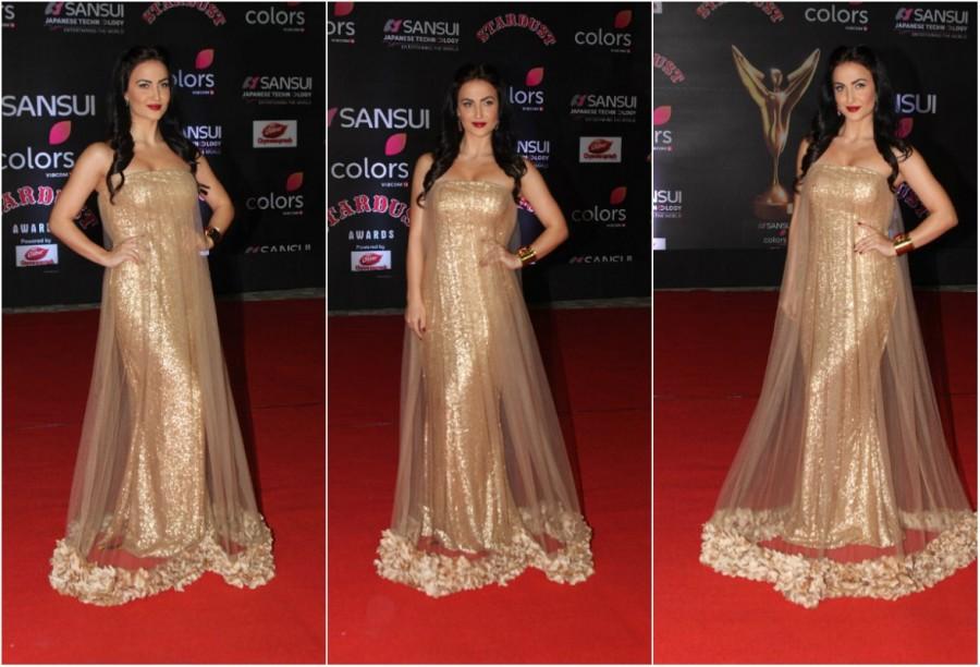 Actress Elli Avram poses for the cameras at Sansui COLORS Stardust Awards. Raai Laxmi,Iulia Vantur,Kajol,Pooja Hegde,Elli Avram,Sansui COLORS Stardust Awards,celebs at Sansui COLORS Stardust Awards,Stardust Awards