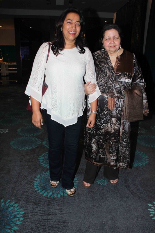 The announcement of SRK's name was made today by Dr. T. Subbarami Reddy, who remembered the contributions made by Yash Chopra to our film industry. "The legacy of Yashji is now being continued by his equally able son Aditya. The first three recipients have been living legend, Bharat Ratna, Sushri Lata Mangeshkar, Shri Amitabh Bachchan, and Ms. Rekha Ganeshan. All these thespians have been linked to Yash sahab in one way or the other. Latadi was treasured by Yashji as India’s singing marvel, The Big B was an all-timeYash Chopra favourite (Kabhie Kabhie, Kaala Patthar etc). And last but not the least Yashji gave new dimensions to Rekhaji's art (Silsila)," said Dr. Reddy has worked with Yashji in films like Chandani etc. Yash Chopra Memorial Award,Yash Chopra Memorial Award 2016,Shah Rukh Khan,Dr. T. Subbarami Reddy,Subbarami Reddy,SRK,JW Marriot,Hotel JW Marriot