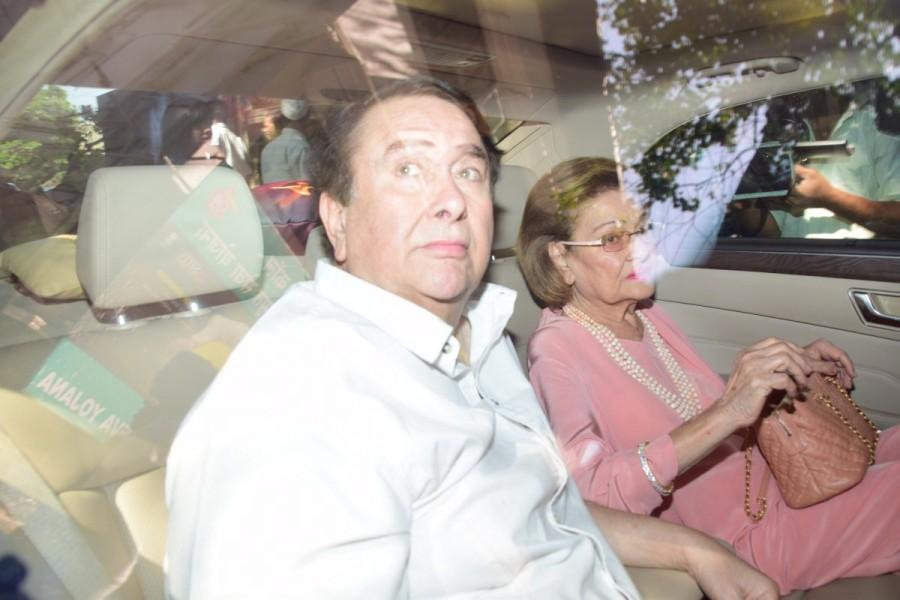 Saif Ali Khan, Randhir Kapoor visit Kareena Kapoor Khan and Taimur Ali Khan Pataudi at the hospital Saif Ali Khan,Randhir Kapoor,Kareena Kapoor,Taimur Ali Khan,Kareena Kapoor boy baby,Kareena Kapoor Khan,Kareena Kapoor baby,Taimur Ali Khan pics,Taimur Ali Khan images,Saif and Kareena,Taimur Ali Khan Pataudi