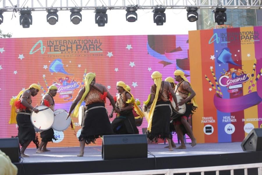 ITPB Carnival 2016 was an action-packed day filled with fun and excitement for the employees and their families. With over 20 food trucks from the Bangalore Food Truck Association, 40 flea market stalls by Highstreet 66, electrifying stage performances by ITPB in-house talents, colourful carnival and adventure games, Parkites had a wonderful day with their loved ones. Kid’s entertainment included zip-lining, rock climbing, magic shows and inflatable games among others. International Tech Park Bangalore,ITPB,get family to work,ITPB Carnival 2016,ITPB Carnival,ITPB Carnival pics,ITPB Carnival images,ITPB Carnival photos,ITPB Carnival stills,ITPB Carnival pictures