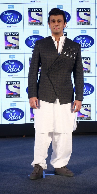 Sonu Nigam at the launch of Indian Idol 9. Sonu Nigam,Farah Khan,Anu Malik,Karan Wahi,Paritosh Tripthi,Indian Idol 9,singing reality show,Indian Idol