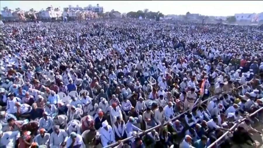 Rahul Gandhi addresses rally in Gujarat. Rahul Gandhi,PM Modi,Modi,Narendra Modi,Sahara India,bribe from Sahara India,Rahul Gandhi in Gujarat,Sahara India 9 times in 6 months,black money