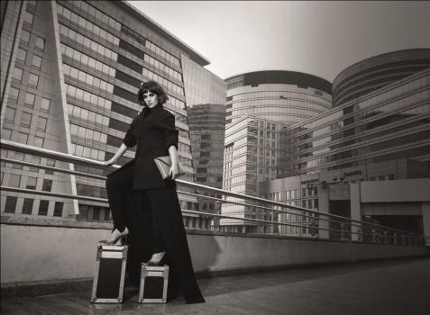 Donning a new avatar Richa is seen in a way that not many have seen her before in. The shoot which was shot in the DLF Cyber City in Gurgain has been shot by Ace Photographer Anushka Menon and has the theme of Power Dressing!