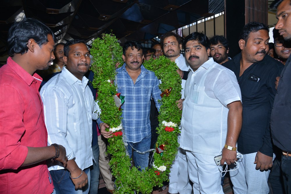 Celebs like Ram Gopal Varma, Naina Ganguly, Shritej, Dasari Kiran Kumar, Vamsi Nakkanti, Vamsee Chaganti and others graced the event. Ram Gopal Varma,Naina Ganguly,Shritej,Dasari Kiran Kumar,Vamsi Nakkanti,Vamsee Chaganti,Vangaveeti movie team,Vangaveeti team,Devi Theater