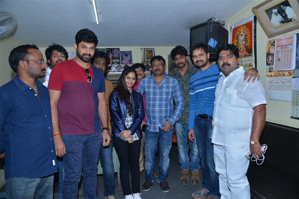 Celebs like Ram Gopal Varma, Naina Ganguly, Shritej, Dasari Kiran Kumar, Vamsi Nakkanti, Vamsee Chaganti and others graced the event. Ram Gopal Varma,Naina Ganguly,Shritej,Dasari Kiran Kumar,Vamsi Nakkanti,Vamsee Chaganti,Vangaveeti movie team,Vangaveeti team,Devi Theater