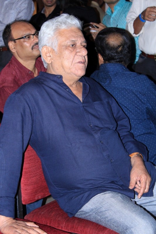 Actor Om Puri during the trailer launch of his film Rambhajan Zindabad in Mumbai on Dec 23, 2016. Om Puri,Rambhajan Zindabad,Rambhajan Zindabad trailer,Rambhajan Zindabad trailer launch,Rambhajan Zindabad trailer launch pics,Rambhajan Zindabad trailer launch images,Rambhajan Zindabad trailer launch photos,Rambhajan Zindabad trailer launch stills,Rambh
