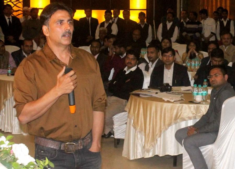 Bollywood actor Akshay Kumar addresses the Swachh Bharat Champions on day-2 of 'Swachhata Sammelan' in Mathura on Dec 22, 2016. Akshay Kumar,actor Akshay Kumar,Swachhata Sammelan,Akshay Kumar addresses the Swachh Bharat Champions,Swachh Bharat Champions,Swachhata Sammelan day 2,Akshay Kumar pics,Akshay Kumar images,Akshay Kumar photos,Akshay Kumar stills,Akshay Kumar pictures