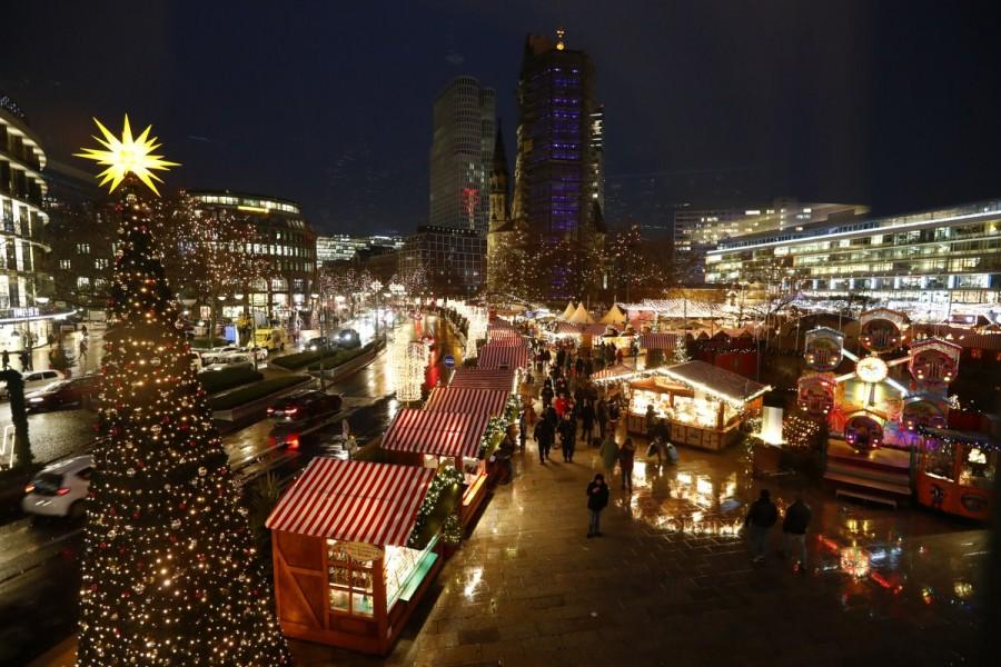Picture shows the re-opened Christmas market at Breitscheid square. Berlin opens Christmas market,Berlin market,Christmas market,Christmas,Christmas 2016,Berlin Attack,Berlin Christmas market attack,berlin truck attack,Berlin Christmas market
