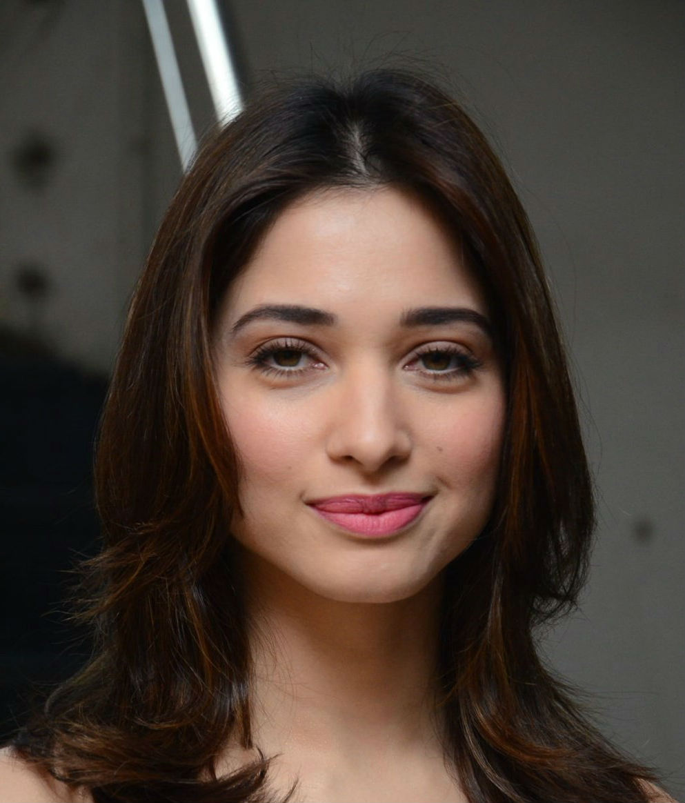 South Indian actress Tamannaah Bhatia promotes Okkadochadu movie. Tamannaah,Tamannaah Bhatia,Tamannaah promotes Okkadochadu,Okkadochadu,telugu movie Okkadochadu,Okkadochadu promotion,Okkadochadu movie promotion