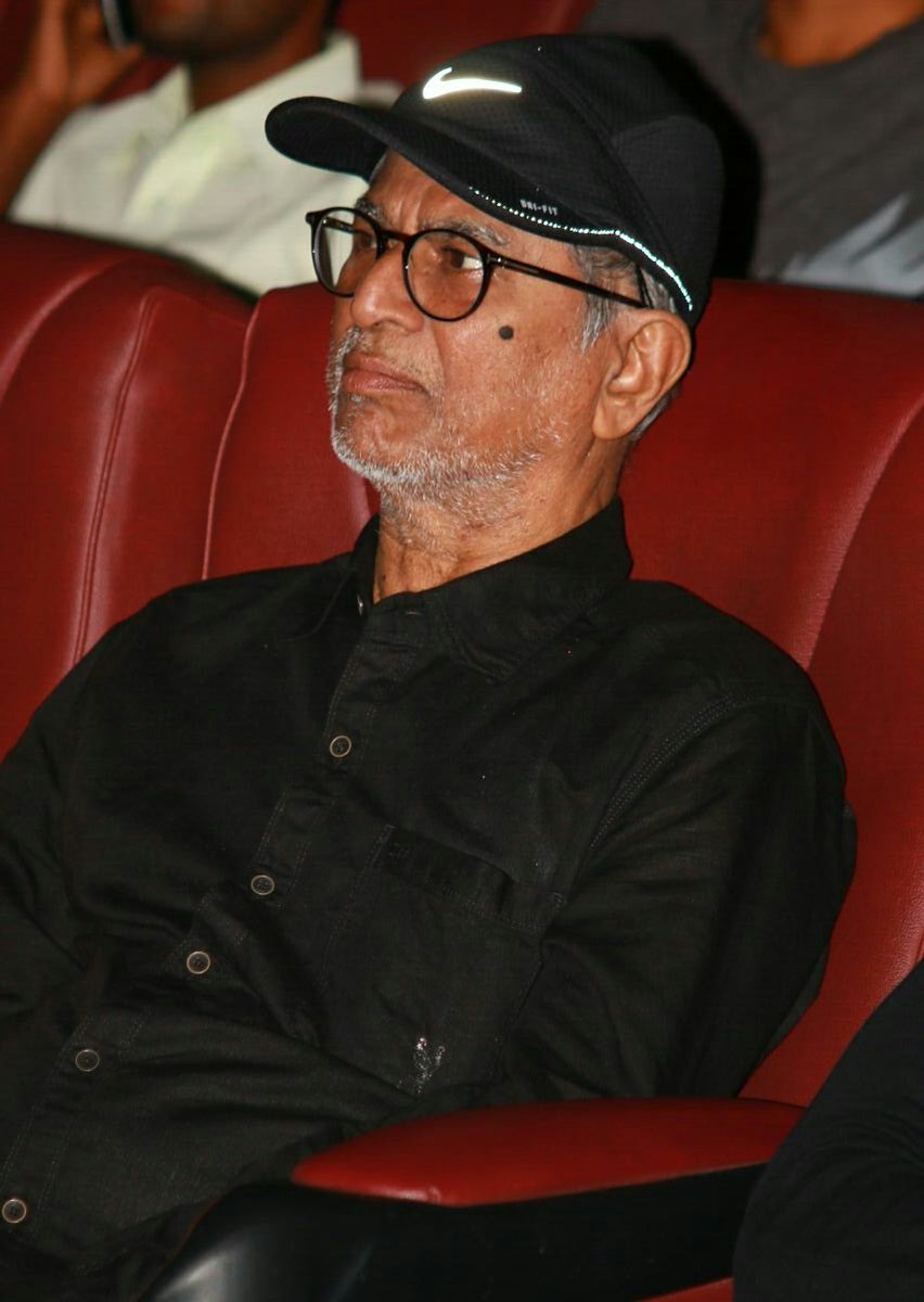 Chennaiyil Thiruvaiyaru Season 12 Day 8 (25rd Dec) event in Chennai. Celebs like Dhanush, S.A. Chandrasekar and others graced the event. Dhanush,S.A. Chandrasekar,Chennaiyil Thiruvaiyaru 2016 season 2,Chennaiyil Thiruvaiyaru 2016,Chennaiyil Thiruvaiyaru,Chennaiyil Thiruvaiyaru pics,Chennaiyil Thiruvaiyaru images,Chennaiyil Thiruvaiyaru photos,Chennaiyil Thiruvaiyaru stills,Chennaiyil Thiru