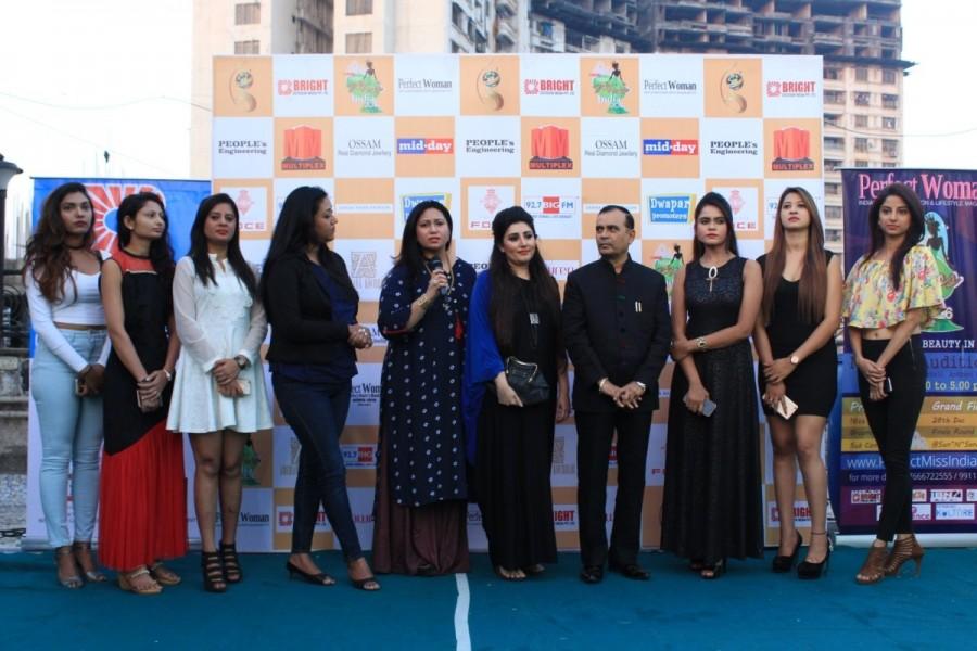 Yogesh Lakhani, CMD, Bright Outdoor Media and fashion designer Archana Kochhar along with the contestants during a press meet of Bright Perfect Miss India, Beauty Pageant in Mumbai, on Dec 24, 2016. Yogesh Lakhani,CMD,Bright Outdoor Media,fashion designer Archana Kochhar,Bright Perfect Miss,Beauty Pageant,fashion Show