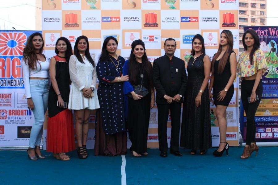 Yogesh Lakhani, CMD, Bright Outdoor Media and fashion designer Archana Kochhar along with the contestants during a press meet of Bright Perfect Miss India, Beauty Pageant in Mumbai, on Dec 24, 2016. Yogesh Lakhani,CMD,Bright Outdoor Media,fashion designer Archana Kochhar,Bright Perfect Miss,Beauty Pageant,fashion Show