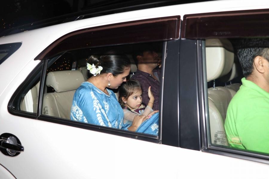 Actress Lara Dutta and Mahesh Bhupathi with daughter spotted at Bandra. Lara Dutta and Mahesh Bhupathi,Lara Dutta,Mahesh Bhupathi,Lara Dutta and Mahesh Bhupathi with daughter,Lara Dutta with daughter,Mahesh Bhupathi with daughter,Saira Bhupathi